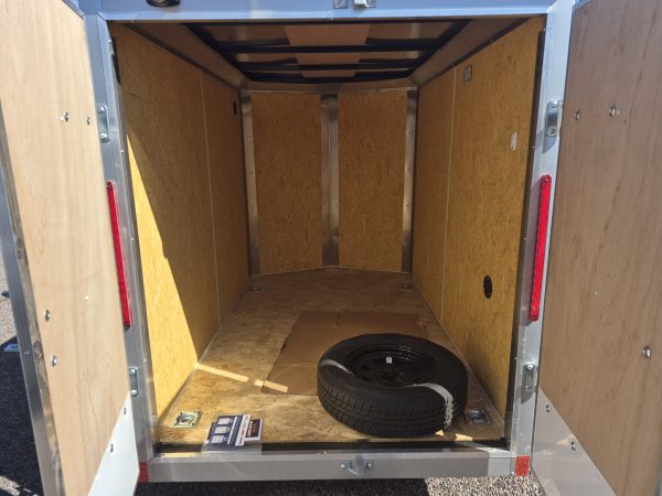 08x5 Indigio DLX, 3K GVWR,  Rear Swing Door