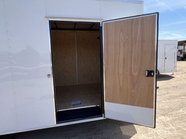 20x8.5 Indigo DLX, 10K GVWR, Ramp Door