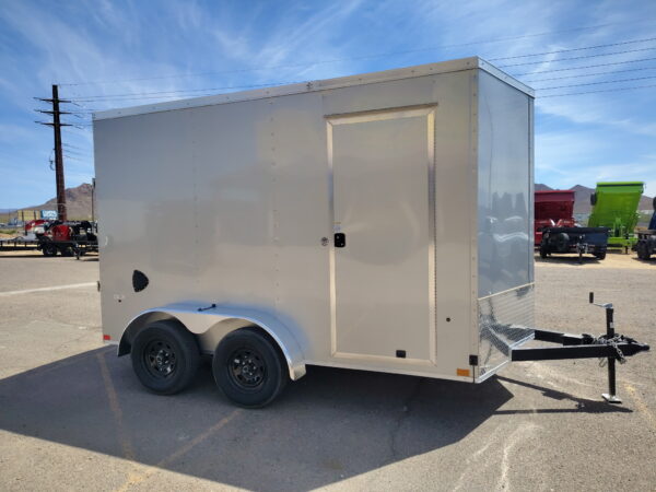 12x7 Indigo DLX, 7K GVWR, Wall Posts - 24" OC to 16", Ramp Door