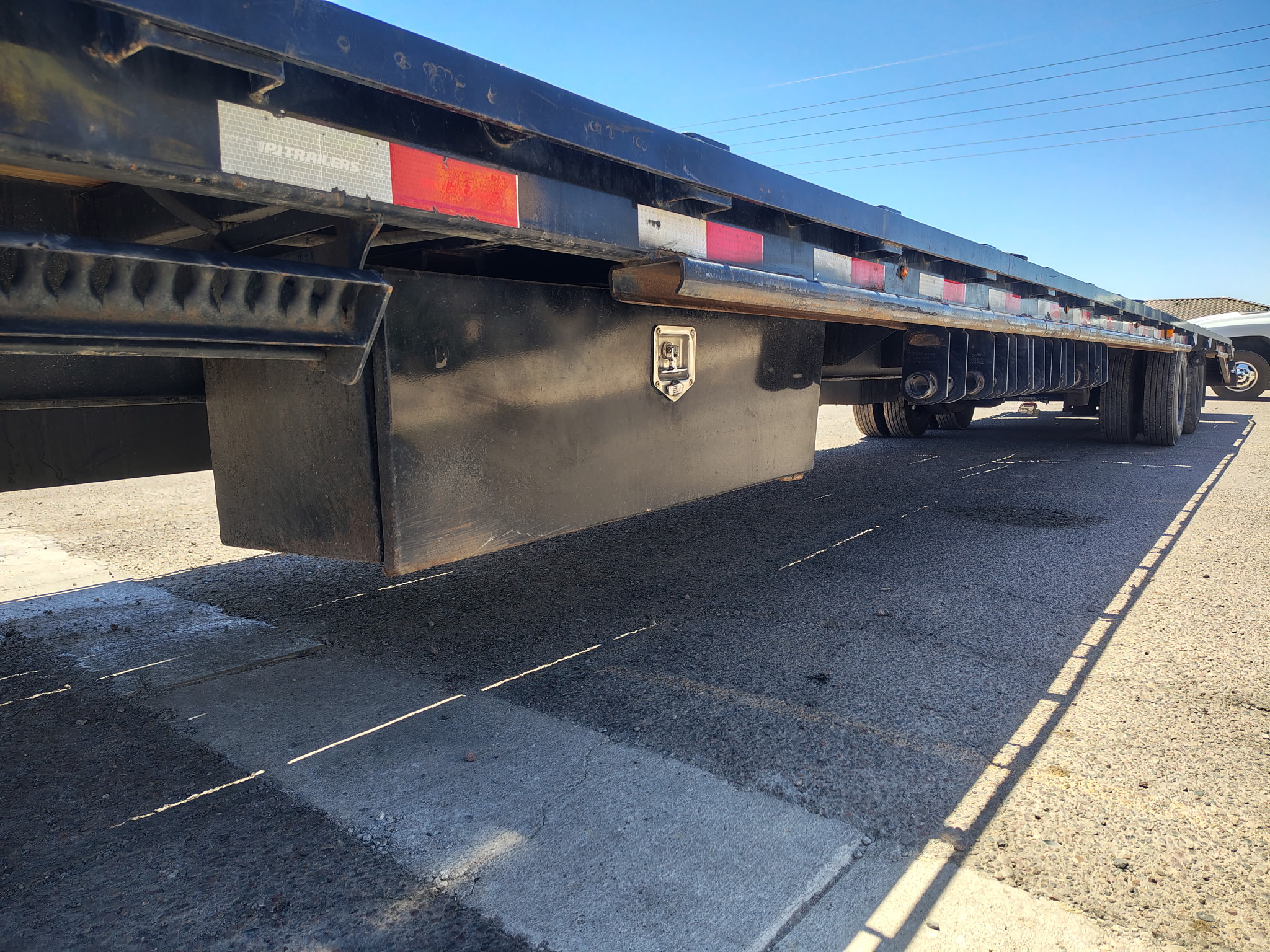 40' Low-Pro Flatdeck w/ Duals, Air Ride, Elec/Hyd Disc brakes, 25K GVWR - Image 10