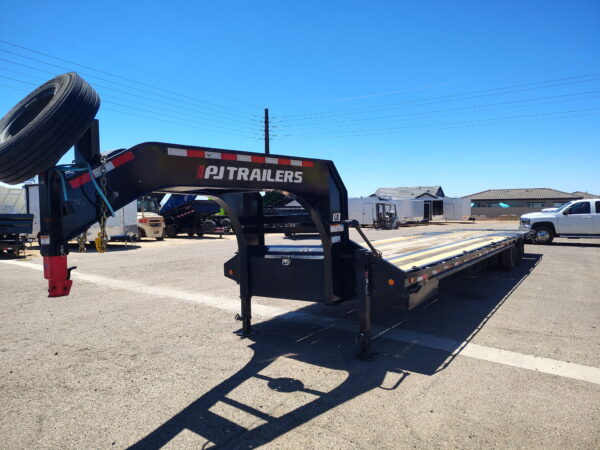 40' Low-Pro Flatdeck w/ Duals, Air Ride, Elec/Hyd Disc brakes, 25K GVWR