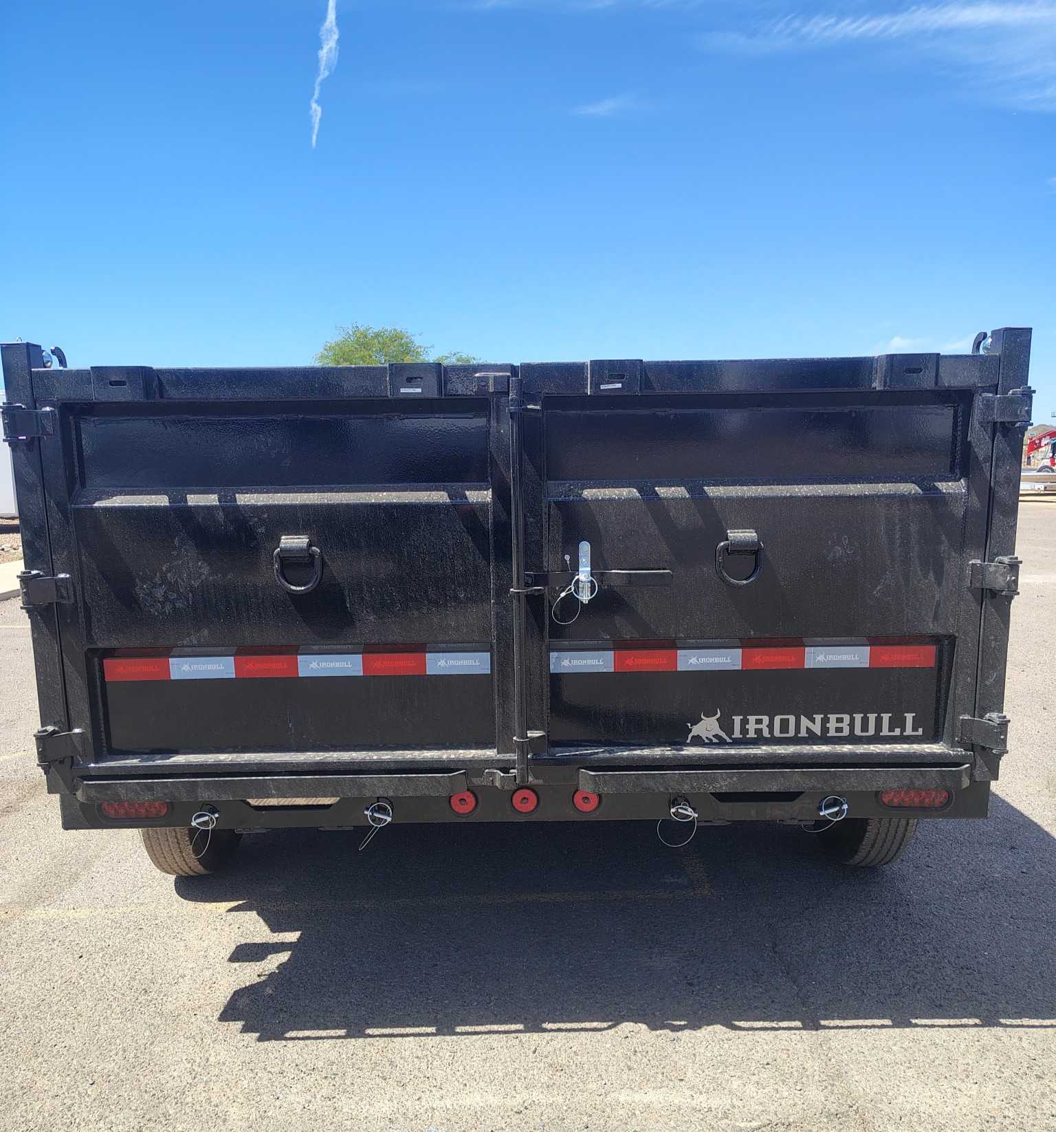 14x83 IronBull Tandem Axle Dump, 15K GVWR, 36" Sides, Solar Panel Charger, 14 Ply Tires - Image 3