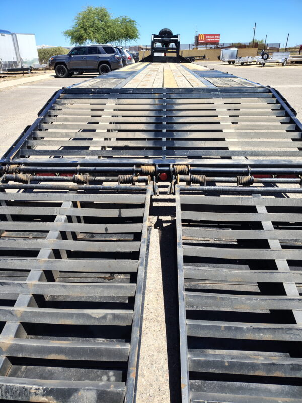 40' Low-Pro Flatdeck w/ Duals, Air Ride, Elec/Hyd Disc brakes, 25K GVWR