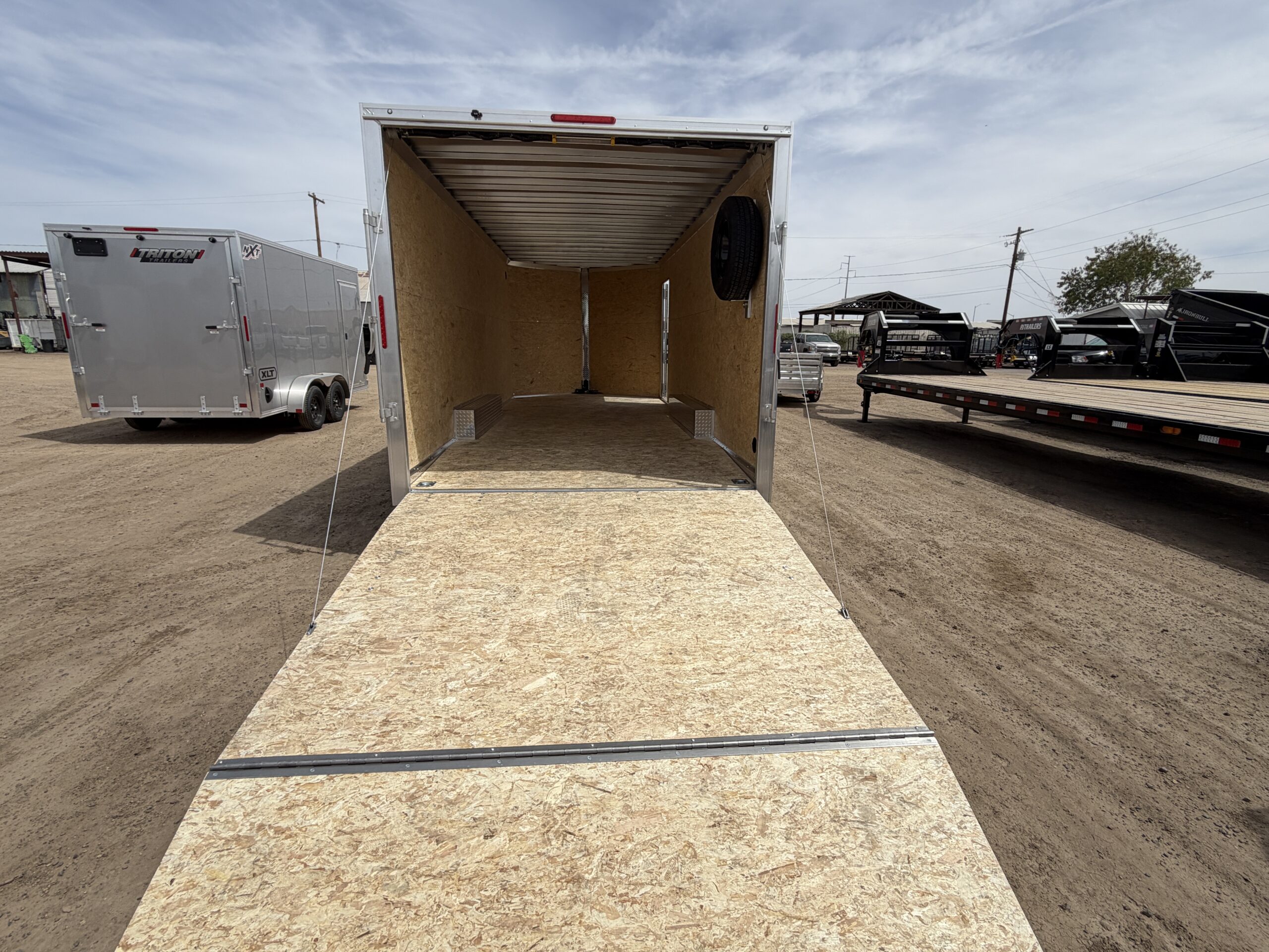 20x8.5 All Aluminum XLT-P Car Hauler, 10K GVWR, Side Door, Ramp Door - Image 9
