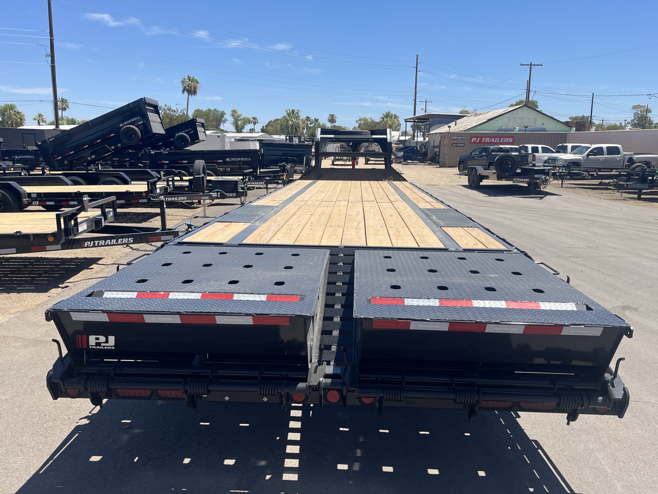 36' Gooseneck Low-Pro Flatdeck with Singles, 15,680 GVWR, Monster Ramps, 14 Ply Tires - Image 2