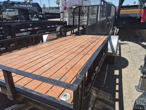 2024 PJ 77x14 single axle utilty with side load ramps