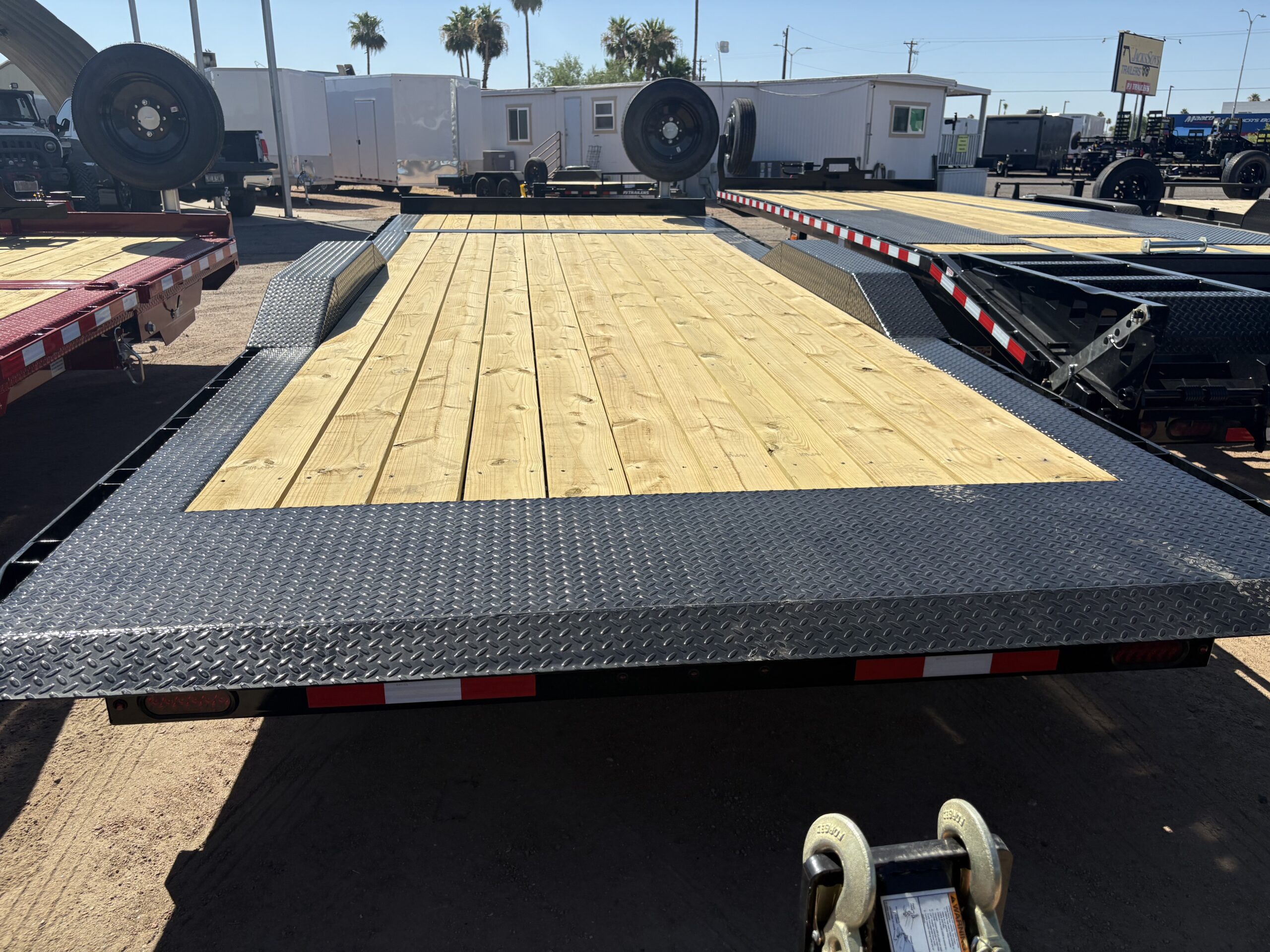 22x8.5 (18'+4') Tilt Bed Wide Body, Drive Over Fender, 17,600 GVWR, 80" Steel Toolbox - Image 4
