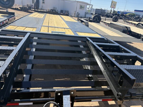 26x8.5 (21'+5') Flat Bed Deckover, 25,900 GVWR, 18 Ply Tires