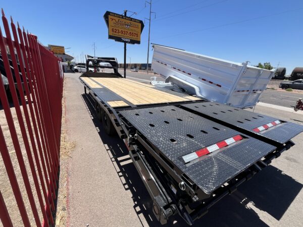 25' Gooseneck Low-Pro Flatdeck with Singles, 15,680 GVWR, Monster Ramps, 14 Ply Tires