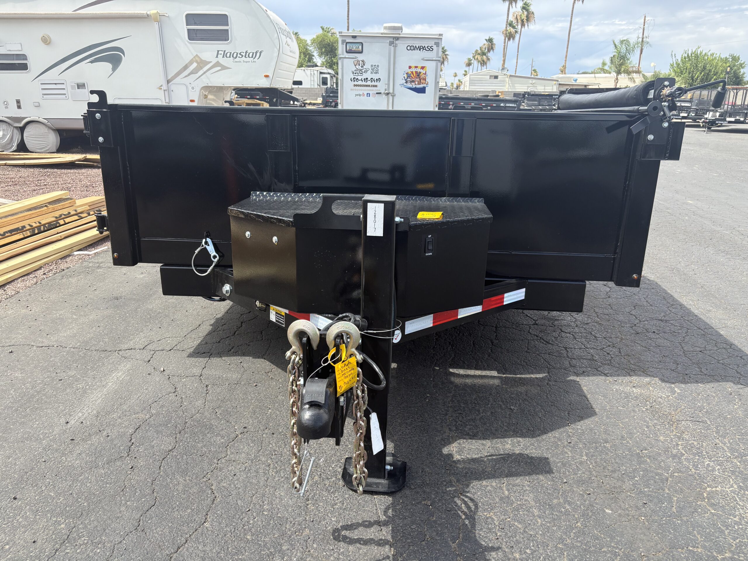 21x83 Tandem Axle, 17.6K GVWR, Side Dump Tilt, 24" Sides, Hydraulic Jack - Image 2