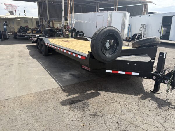 23x102 Tandem Axle, 17.6K GVWR, Wide Body Equipment, Hydraulic Jack