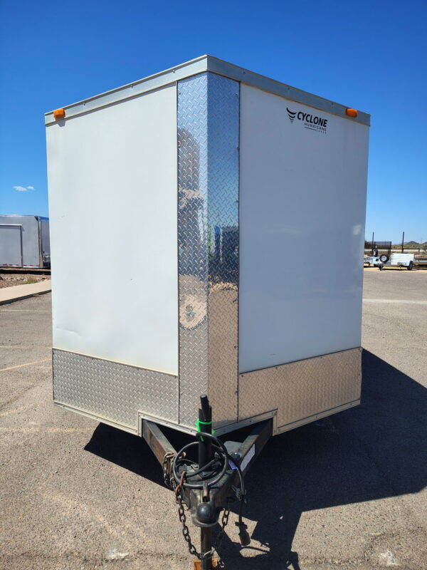 16 x 7 Tandem Axle, Enclosed Cargo, 7K GVWR