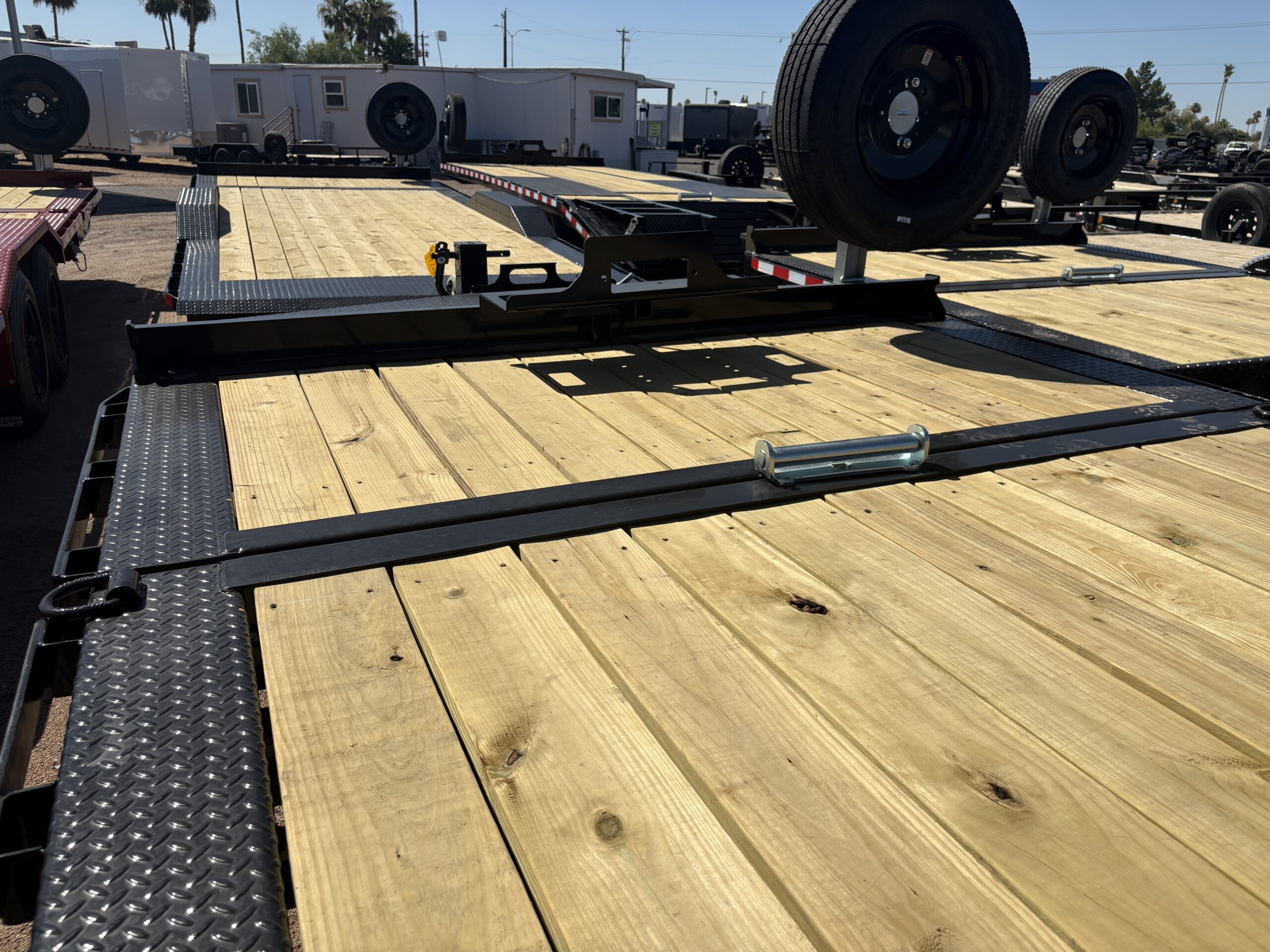 22x8.5 (18'+4') Tilt Bed Wide Body, 22K GVWR, 80" Steel Toolbox - Image 3