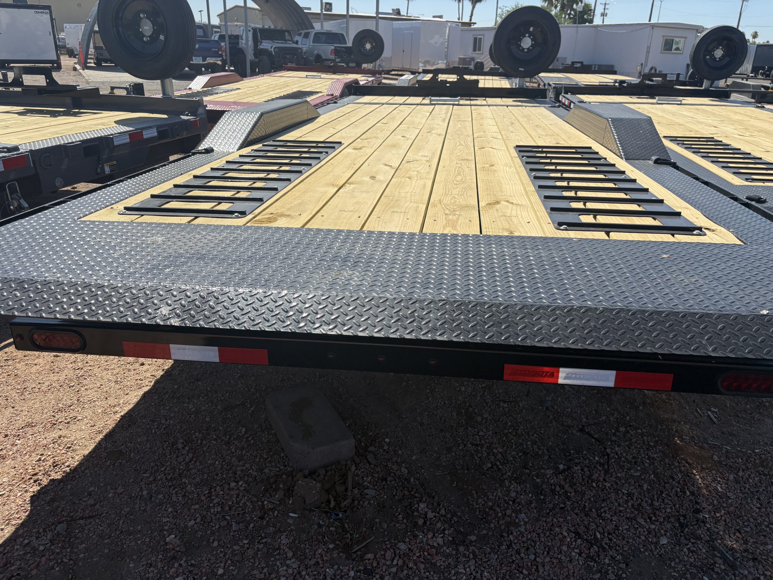 22x8.5 (18'+4') Tilt Bed Wide Body, 22K GVWR, 80" Steel Toolbox - Image 5