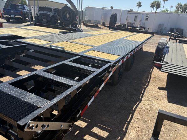 26x8.5 (21'+5') Flat Bed Deckover, 25,900 GVWR, 18 Ply Tires