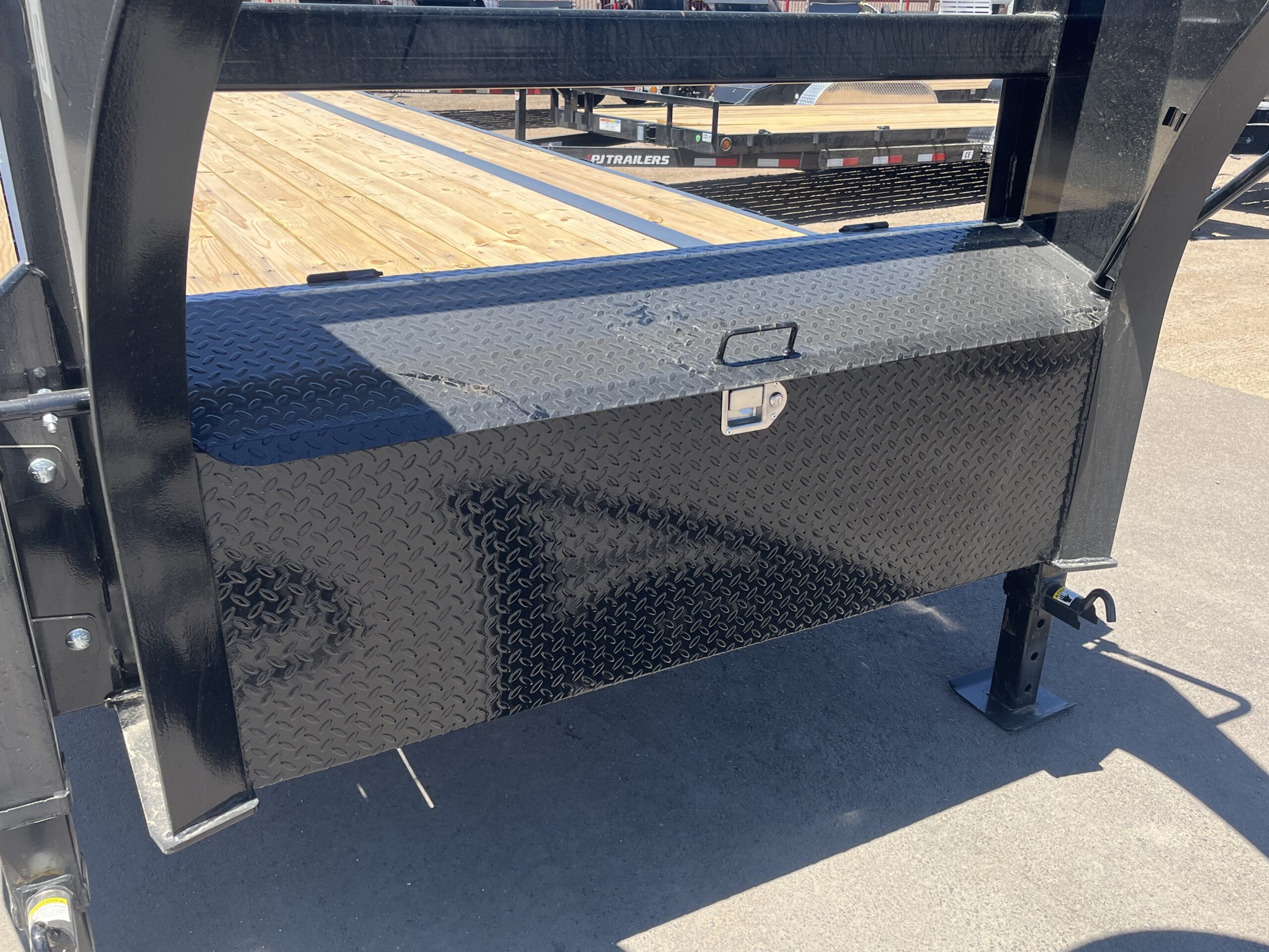 36' Gooseneck Low-Pro Flatdeck with Singles, 15,680 GVWR, Monster Ramps, 14 Ply Tires - Image 5