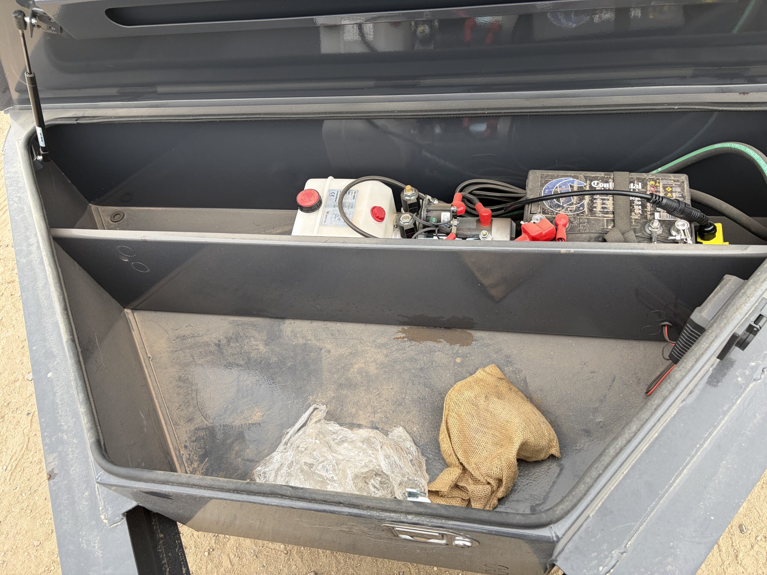 16x83 IronBull Tandem Axle Dump, 15K GVWR, 24" Sides - Image 3