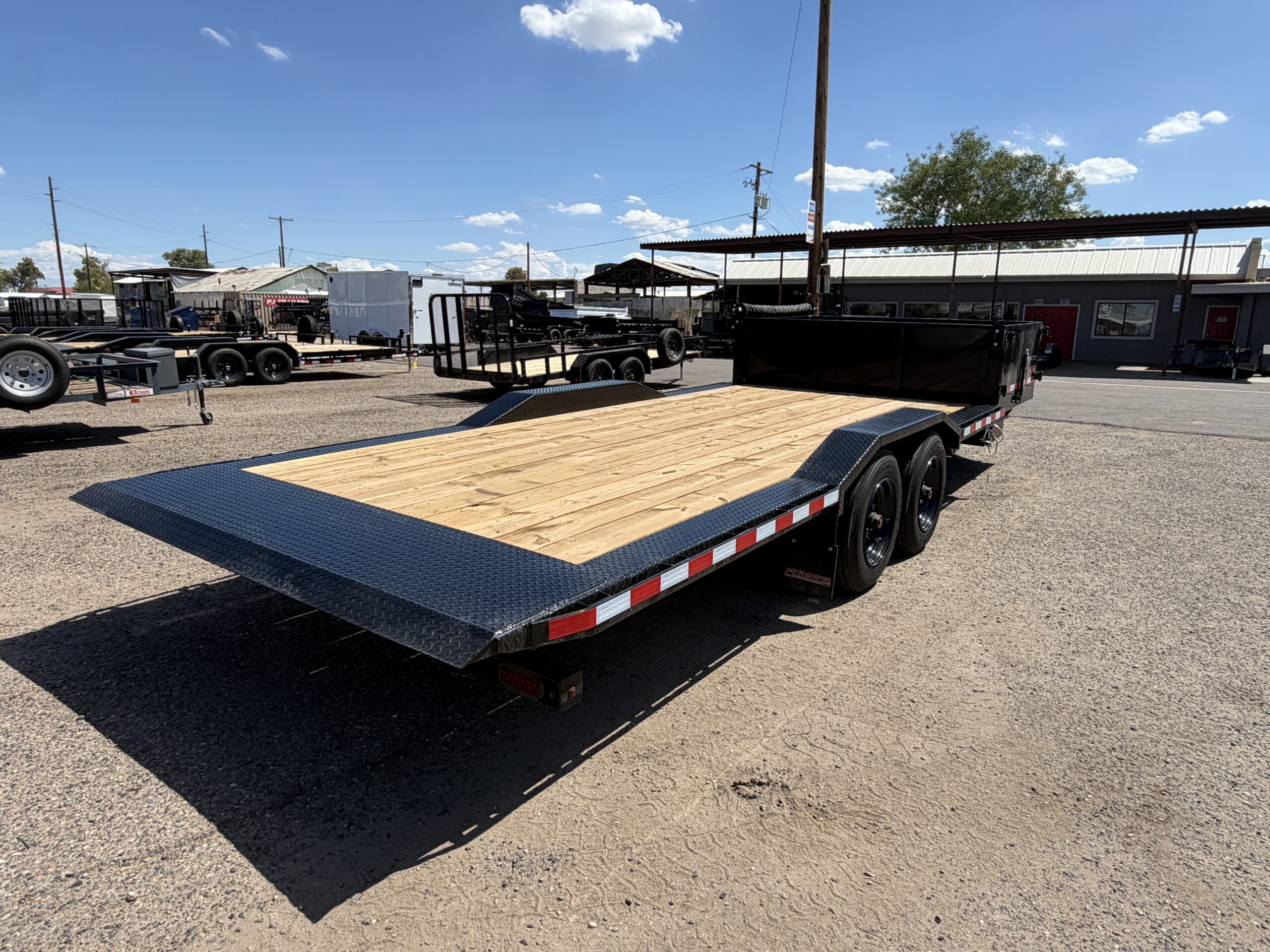 23x102 Tandem Axle, 17.6K GVWR, Wide Body Side Dump Tilt Bed, 24" Sides, Hydraulic Jack - Image 7