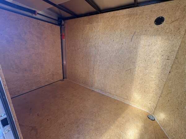 8x5 Indigo DLX, 3K GVWR, 24" Side Entry Door, Ramp Door