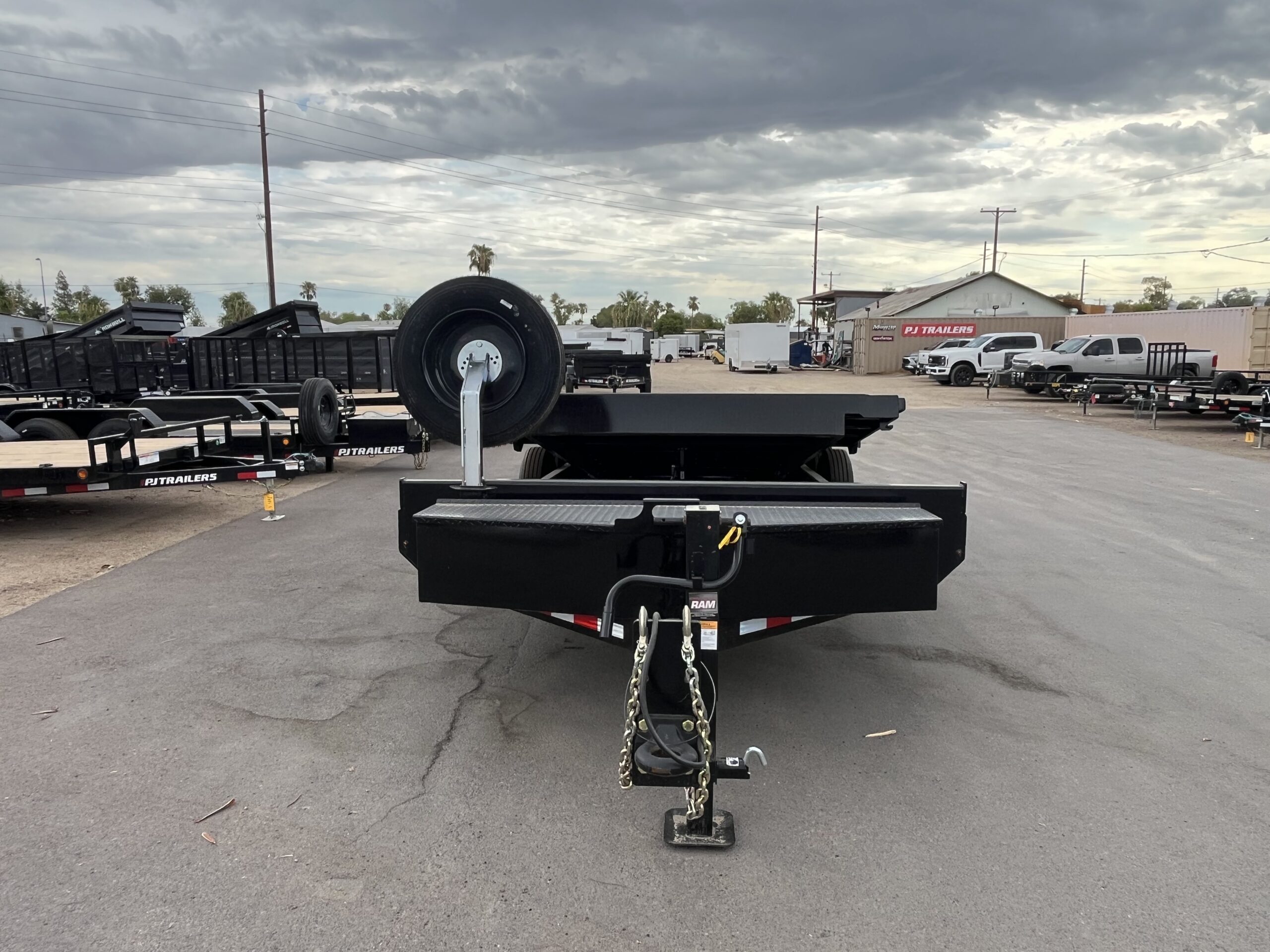 23x102 Tandem Axle, 17.6K GVWR, Wide Body Side Dump Tilt Bed, 24" Sides, Hydraulic Jack - Image 10