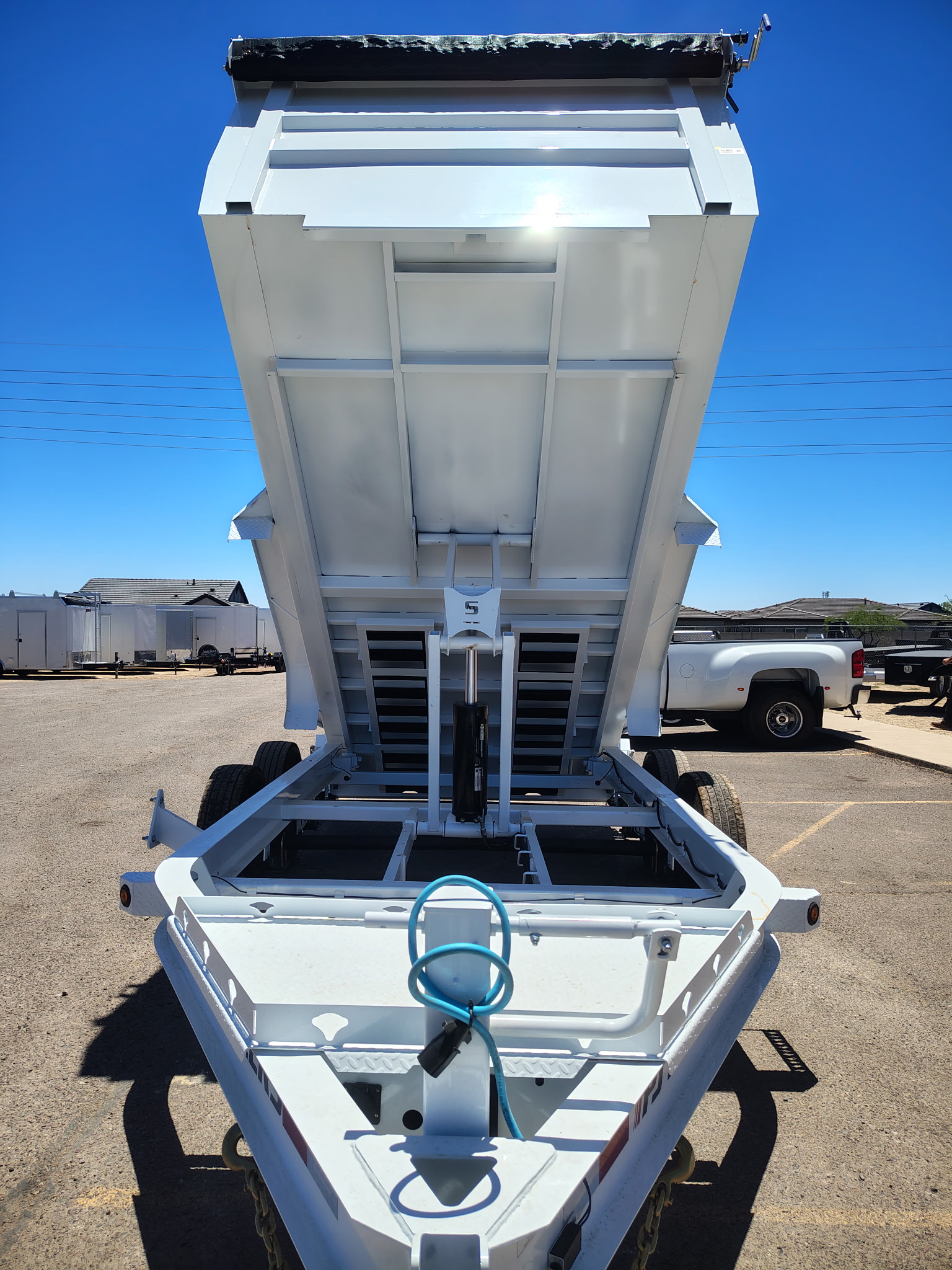 14x83 Tandem Axle, 15,400 GVWR, Low Pro Dump, 48" Sides - Image 2