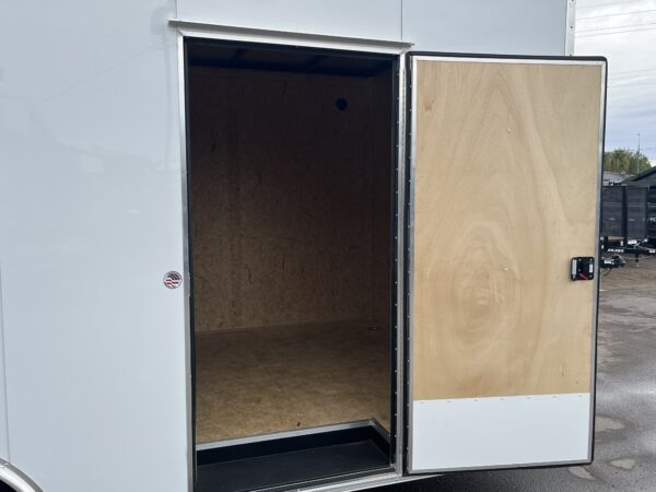 18x8.5 Indigo DLX, 7K GVWR, Ramp Door