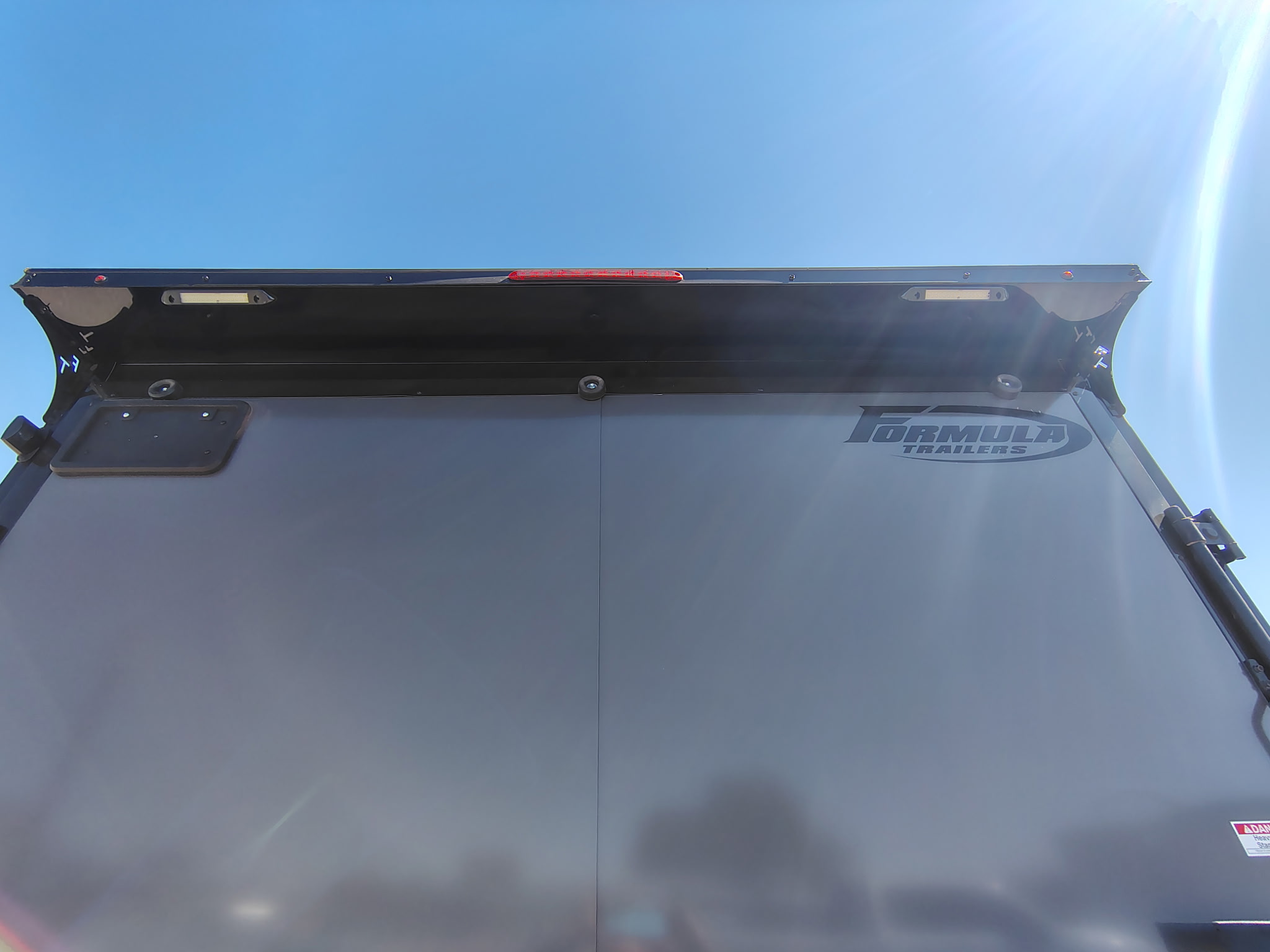 28x8.5 Conquest SE Flat Top Sloped V-Nose Enclosed Car Hauler, 10K GVWR, Ramp Door - Image 9
