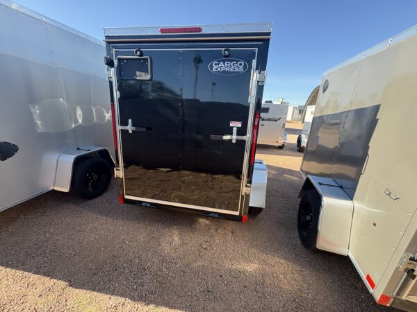 8x5 Indigo DLX, 3K GVWR, 24" Side Entry Door, Ramp Door