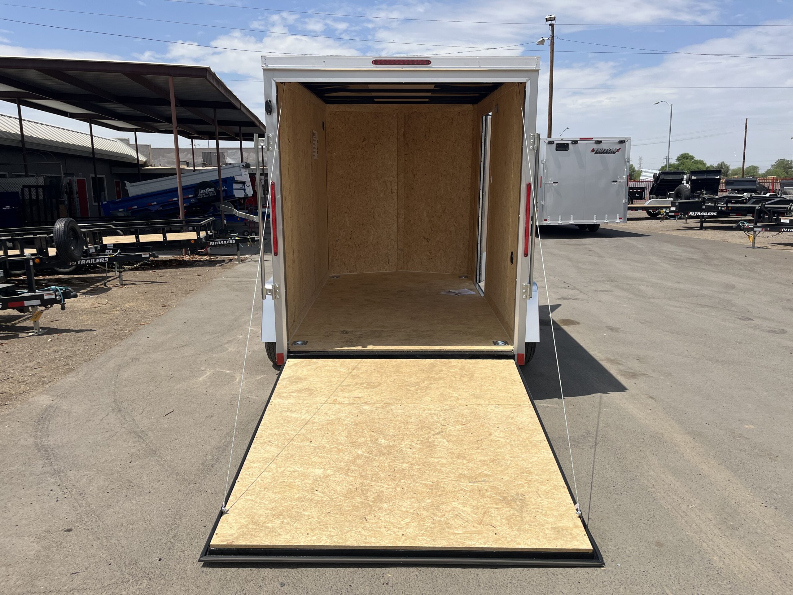 10x6 Indigo DLX, 3K GVWR, Ramp Door - Image 6