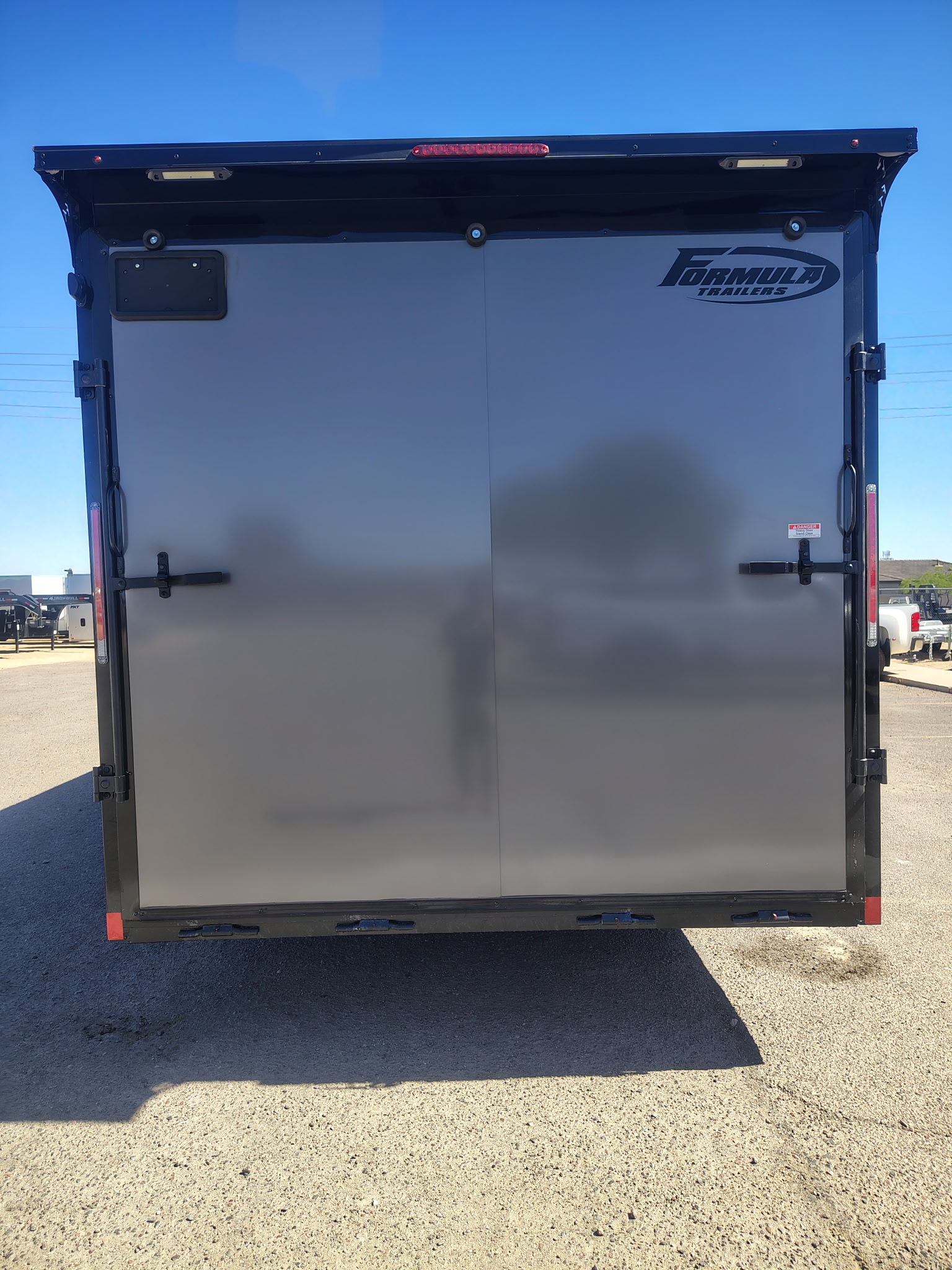 28x8.5 Conquest SE Flat Top Sloped V-Nose Enclosed Car Hauler, 10K GVWR, Ramp Door - Image 8