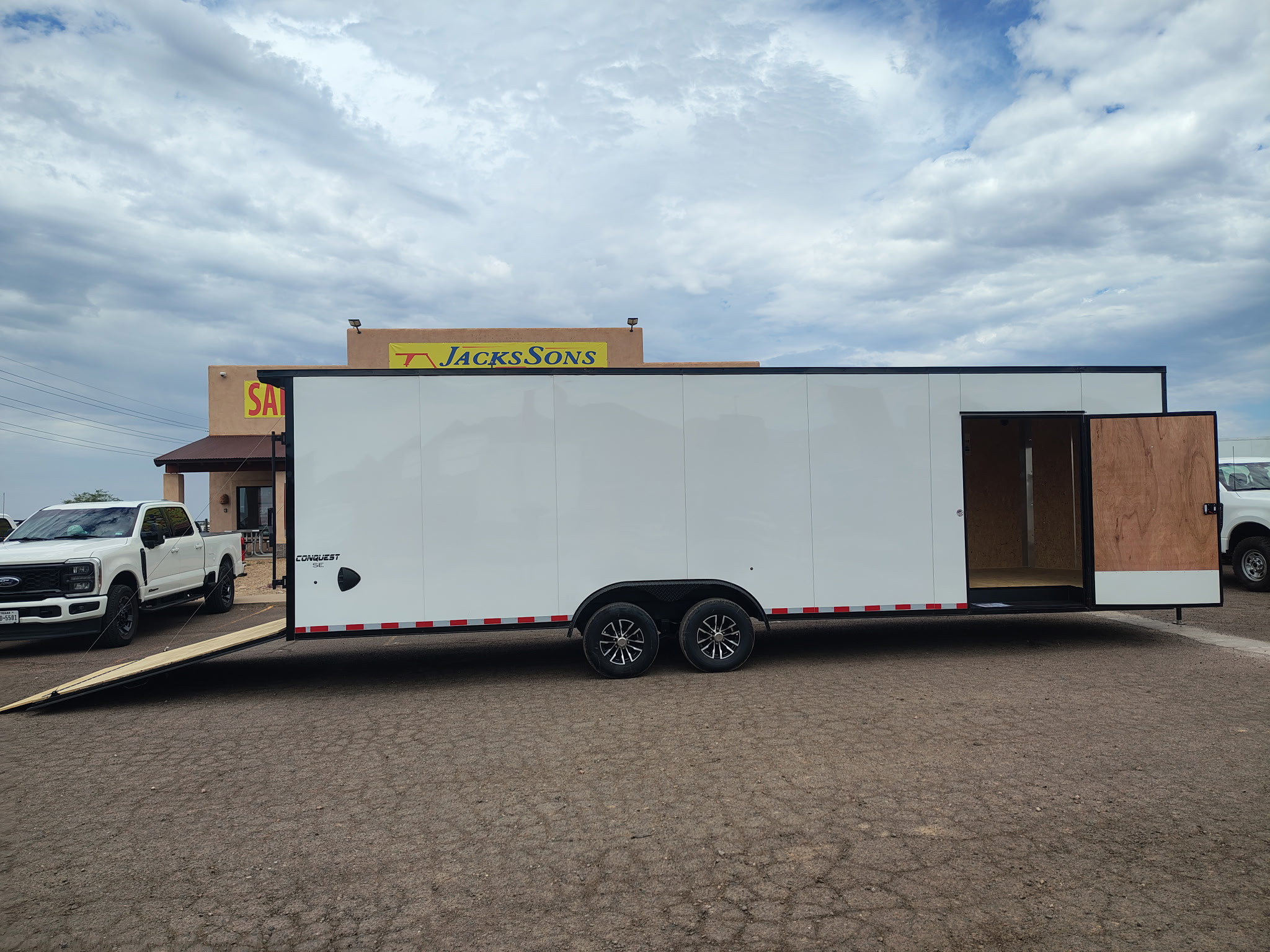 28x8.5 Conquest SE Flat Top Sloped V-Nose Enclosed Car Hauler, 10K GVWR, Ramp Door