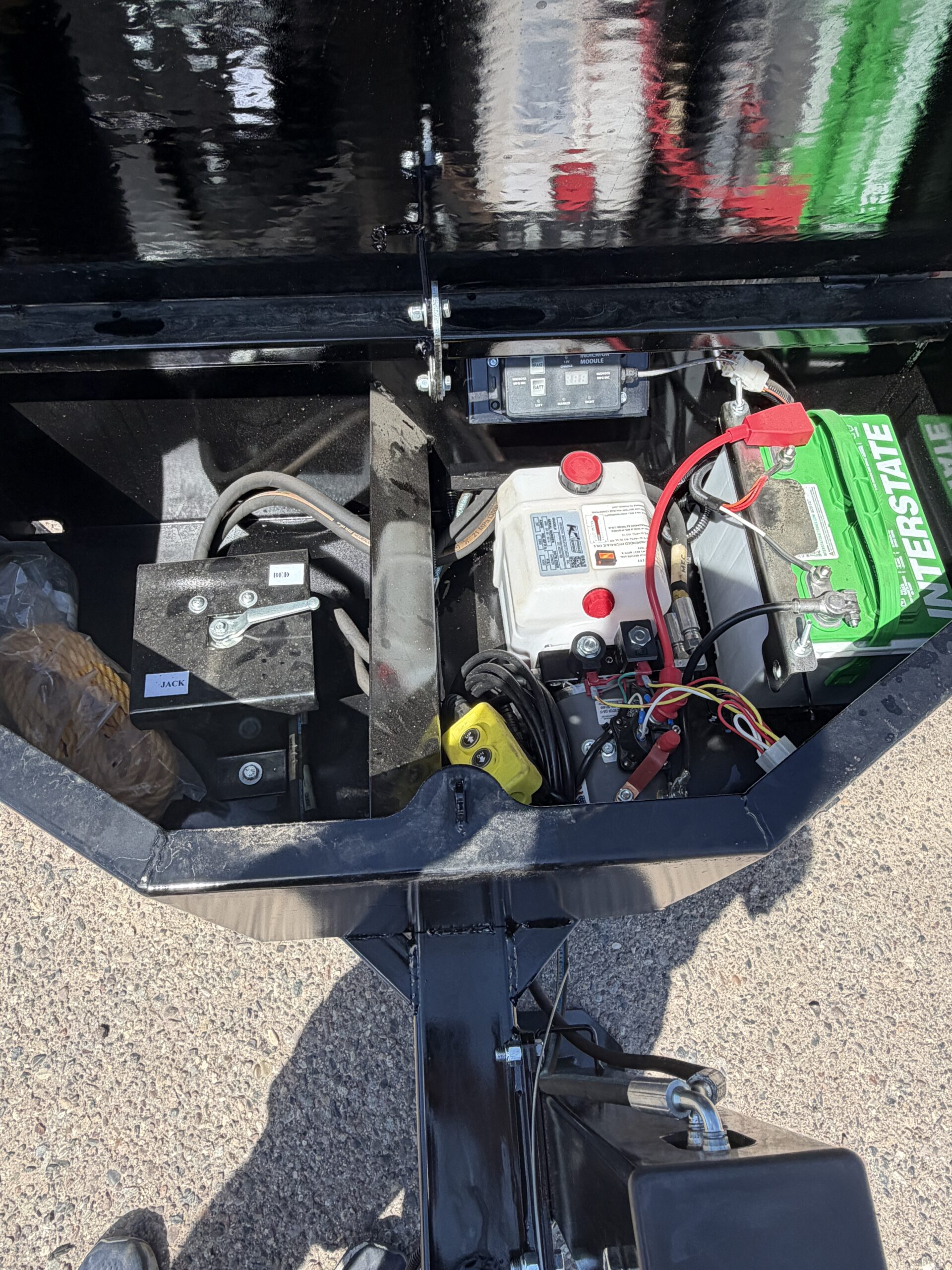 23x102 Tandem Axle, 17.6K GVWR, Wide Body Side Dump Tilt Bed, 24" Sides, Hydraulic Jack - Image 8
