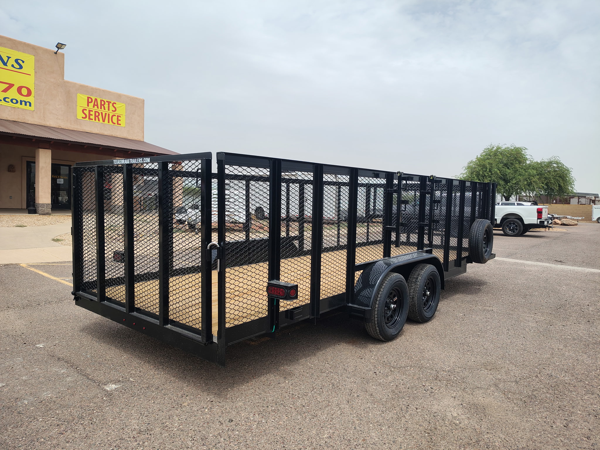 20x83 Tandem Axle, Landscape, 7K GVWR, 4' Expanded Metal Sides - Image 2