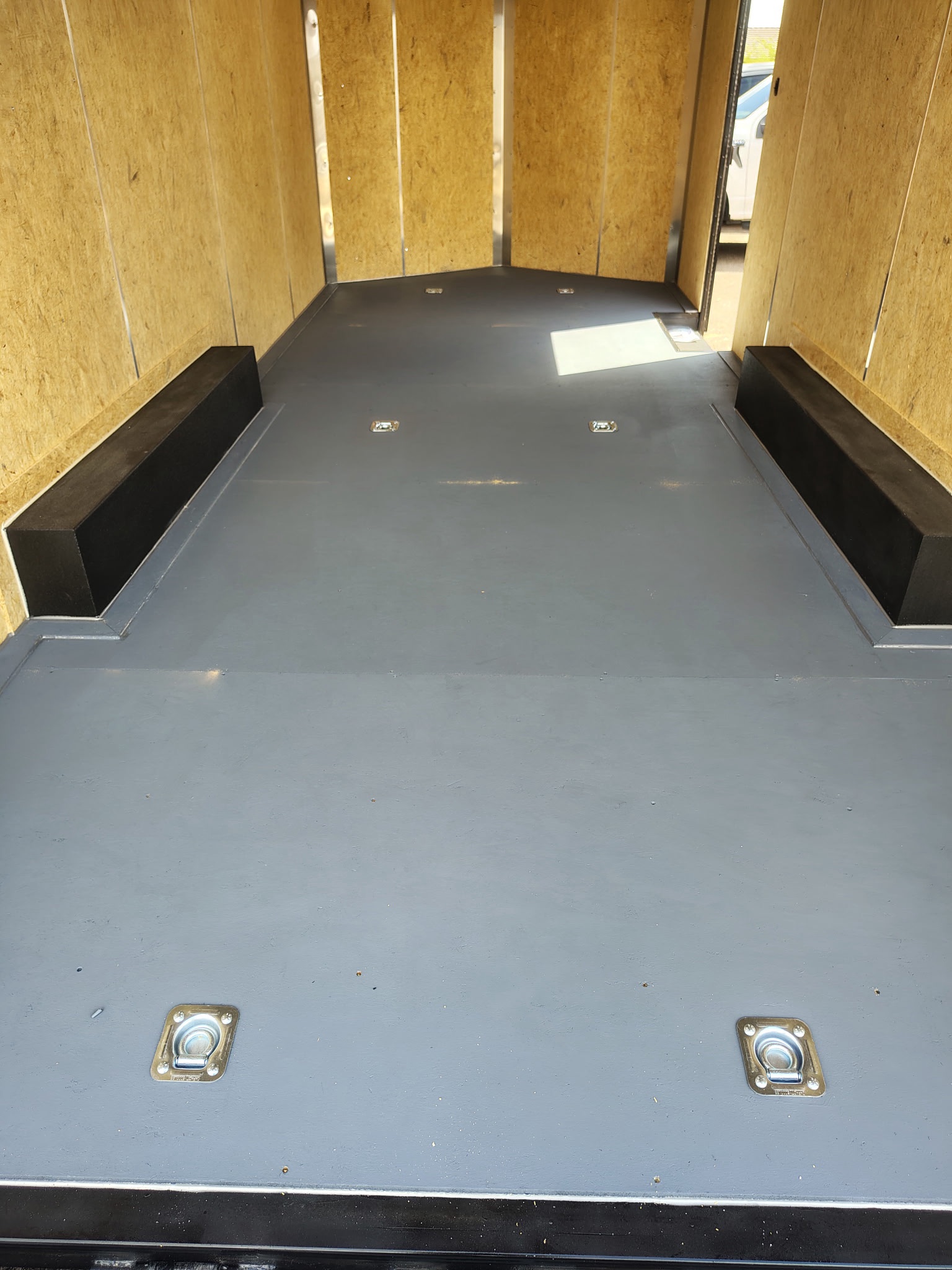 20x8.5 Jasper SE Car Hauler, 10K GVWR, Painted Floor, Ramp Door - Image 9