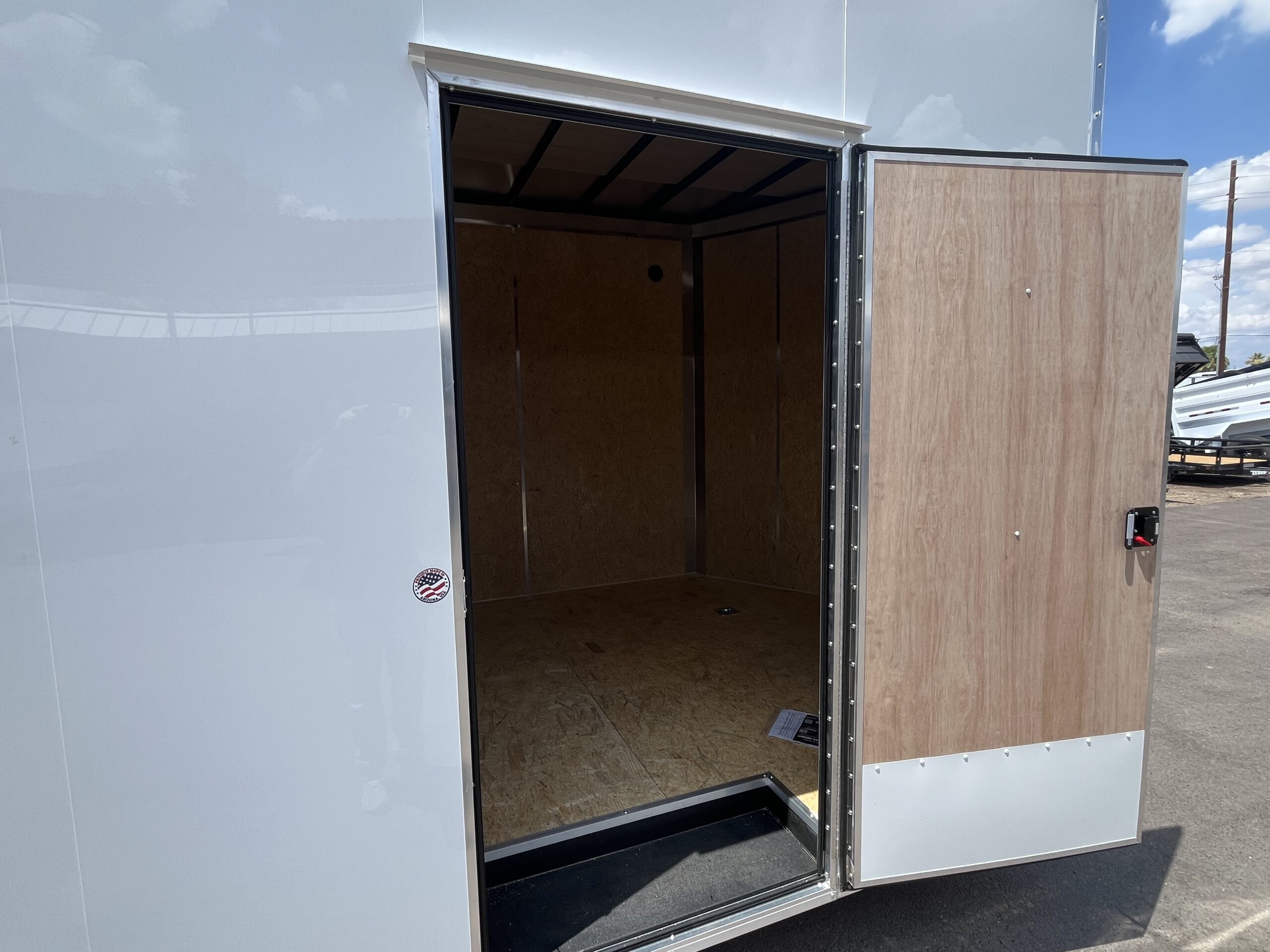 18x8.5 Jasper SE Car Hauler, 10K GVWR, 6" Extra Height, Ramp Door - Image 4