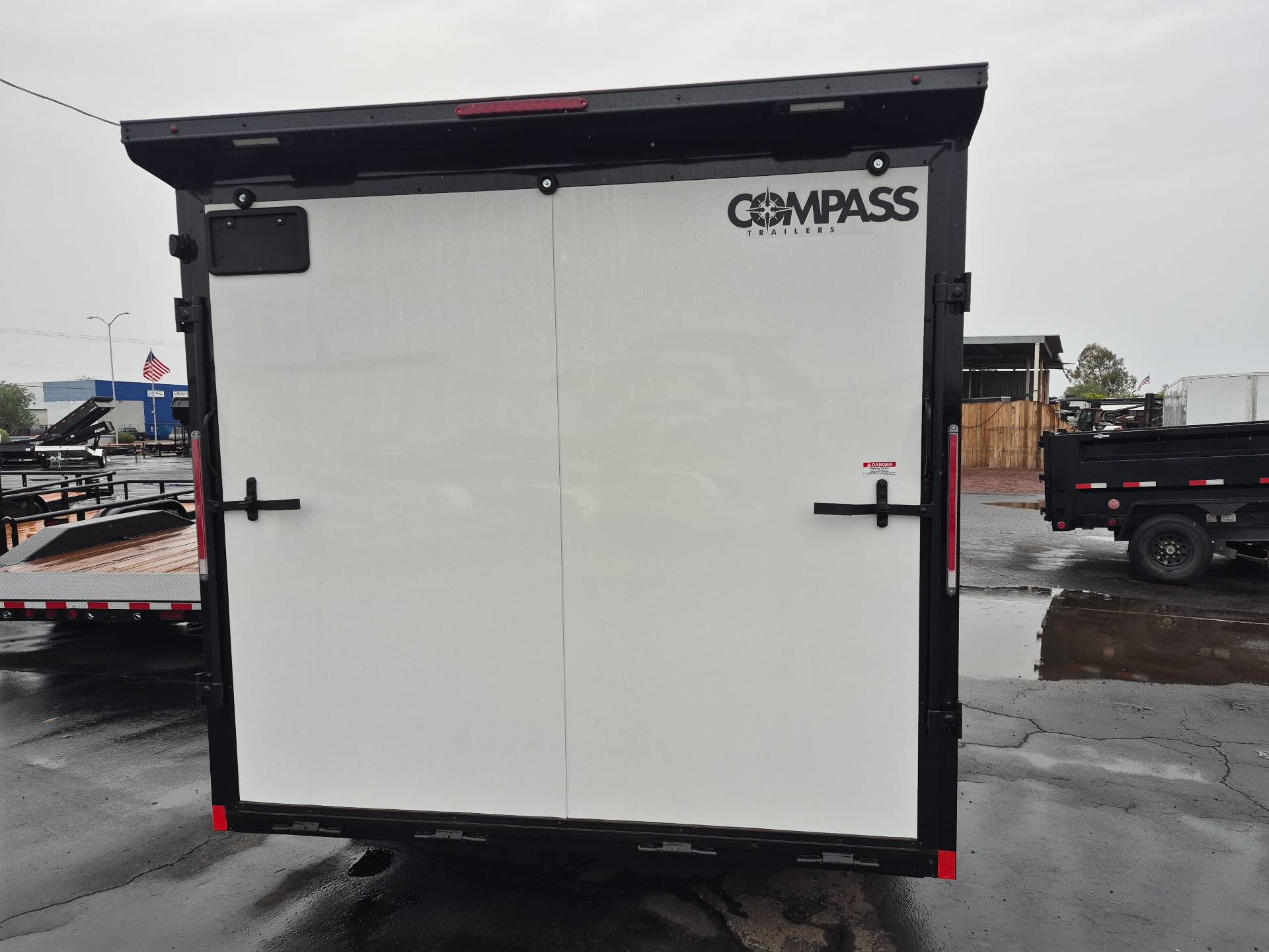 20x8.5 Jasper SE Car Hauler, 10K GVWR, Ramp Door - Image 3