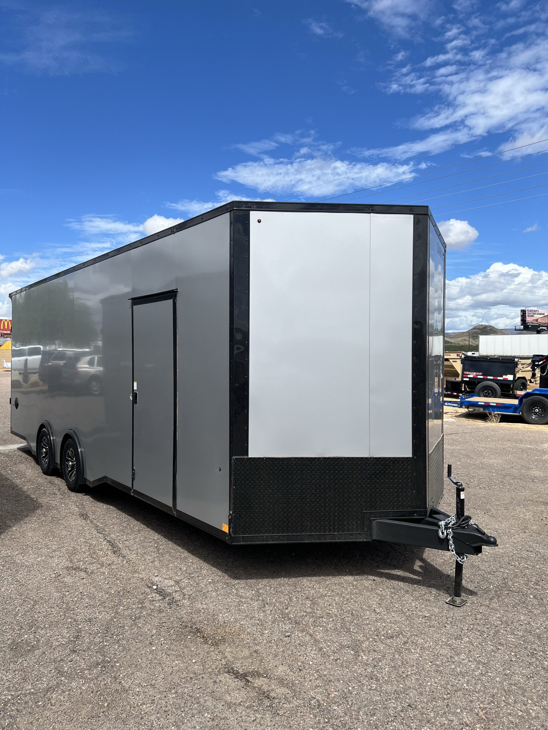 24x8.5 Jasper SE Car Hauler, 10K GVWR, White Vinyl Walls/Ceiling, Stabilizer Jacks, Ramp Door - Image 2