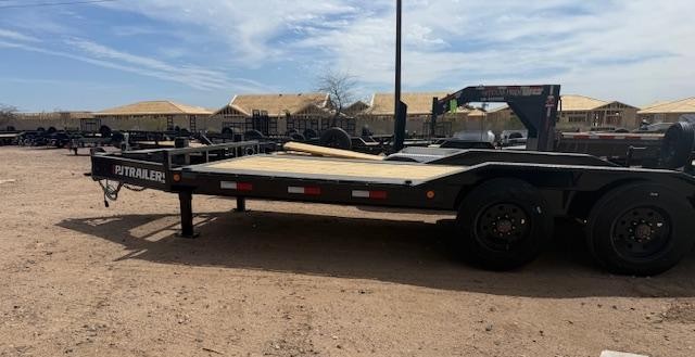20x102" Tandem Axle, Super-Wide, 22K GVWR, Hyd. Jacks - Image 3
