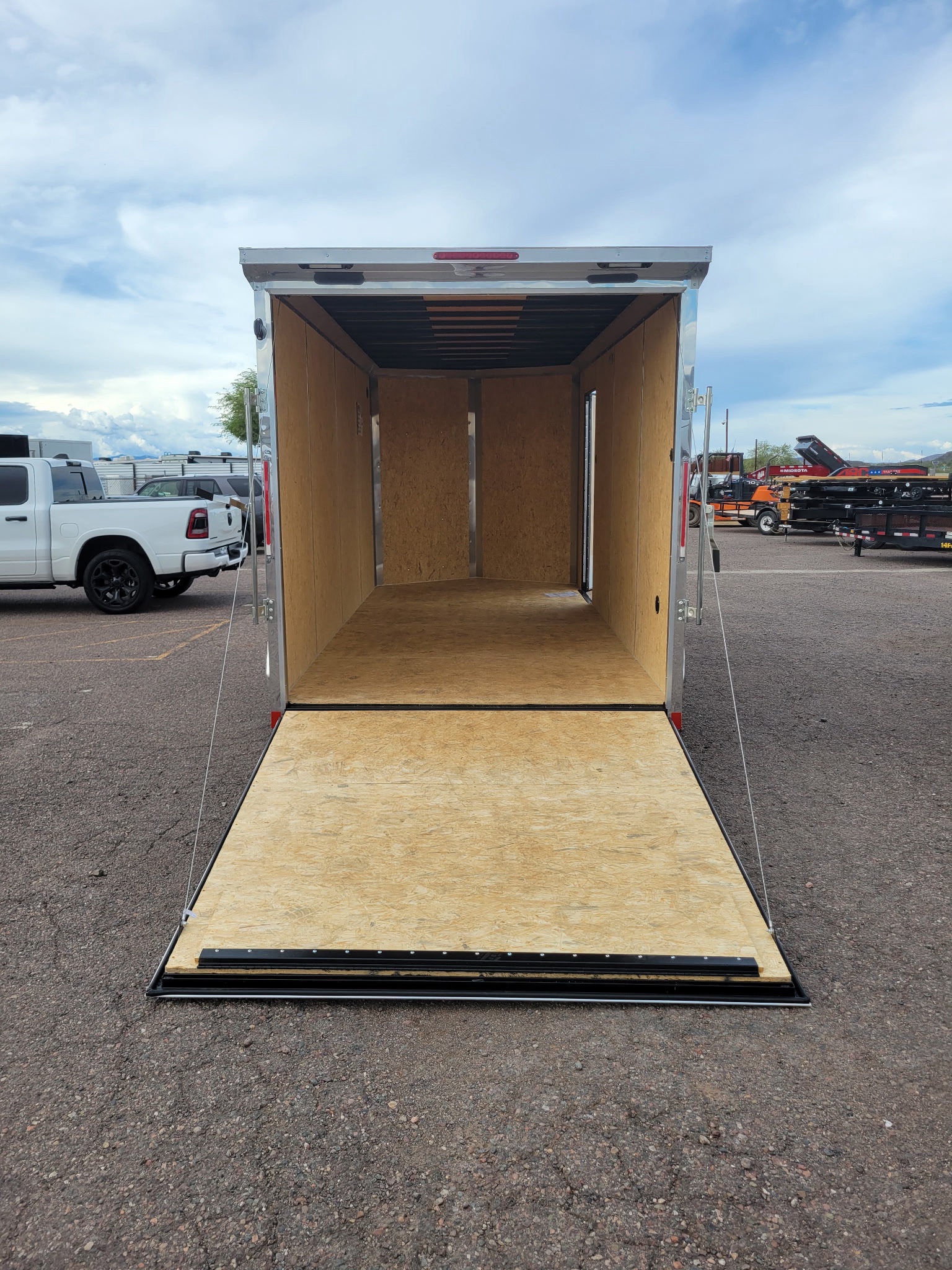 16x7 Jasper SE, 7K GVWR, Ramp Door - Image 4
