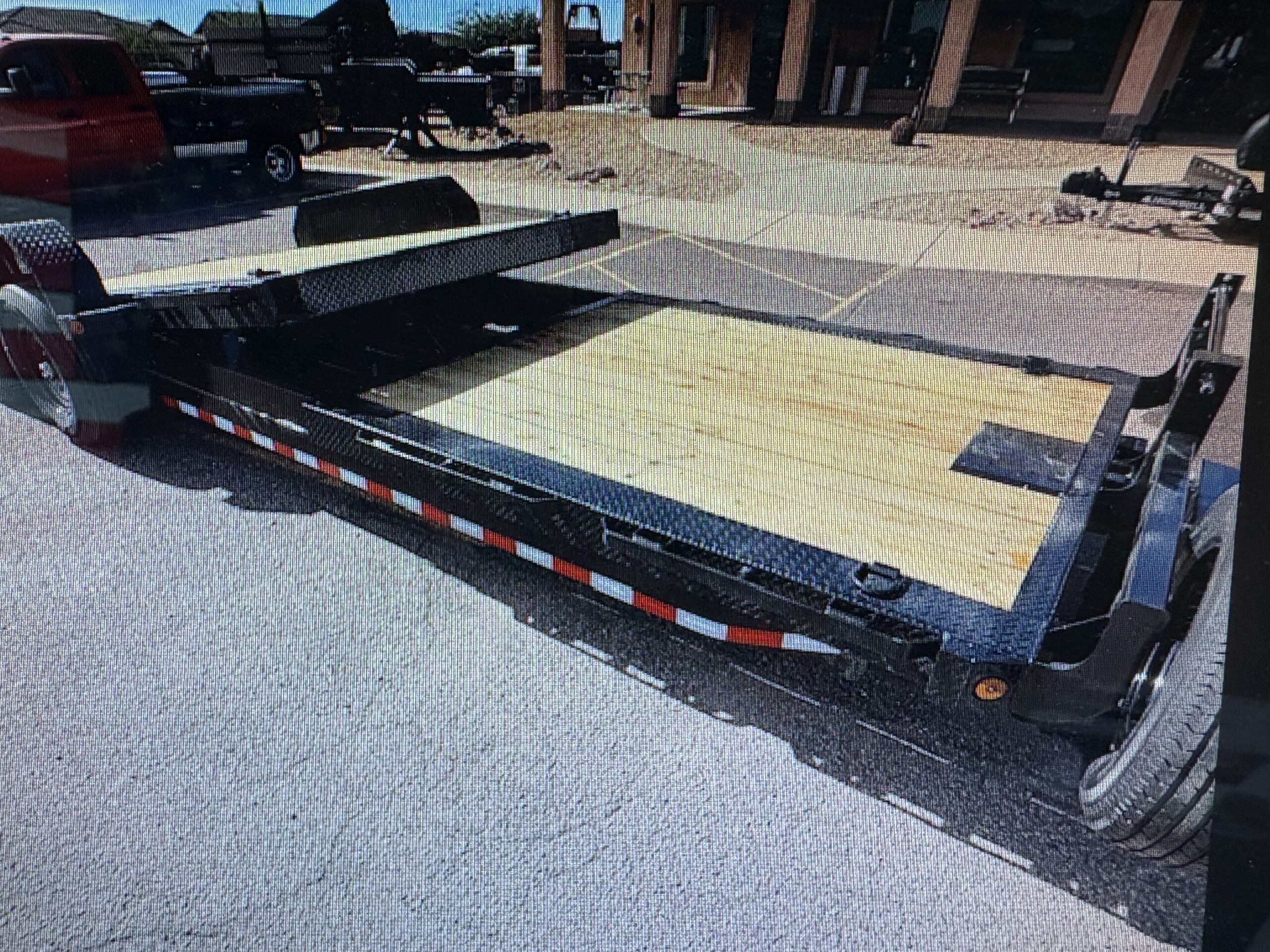 24x83 IronBull Tandem Axle, 14K GVWR, Low-Pro Gravity Tilt - Image 3