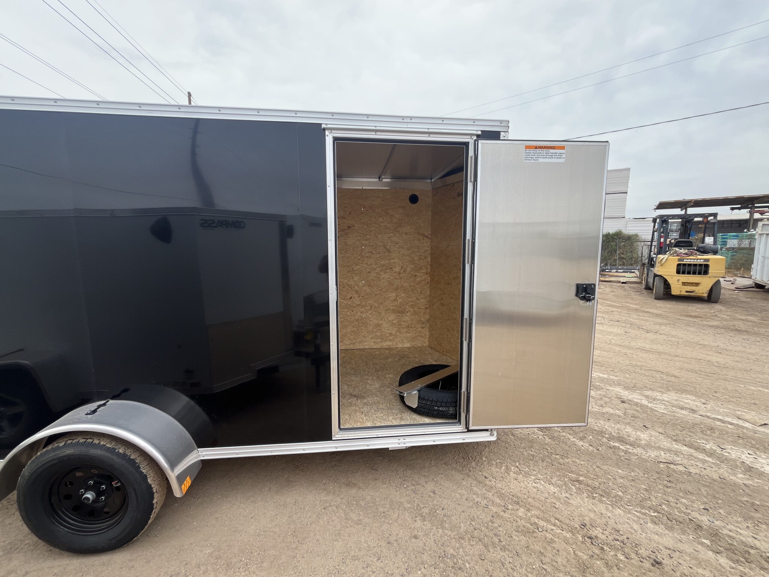12x6 All Aluminum NXT Enclosed, 3K GVWR, Side Door, Ramp Door - Image 4