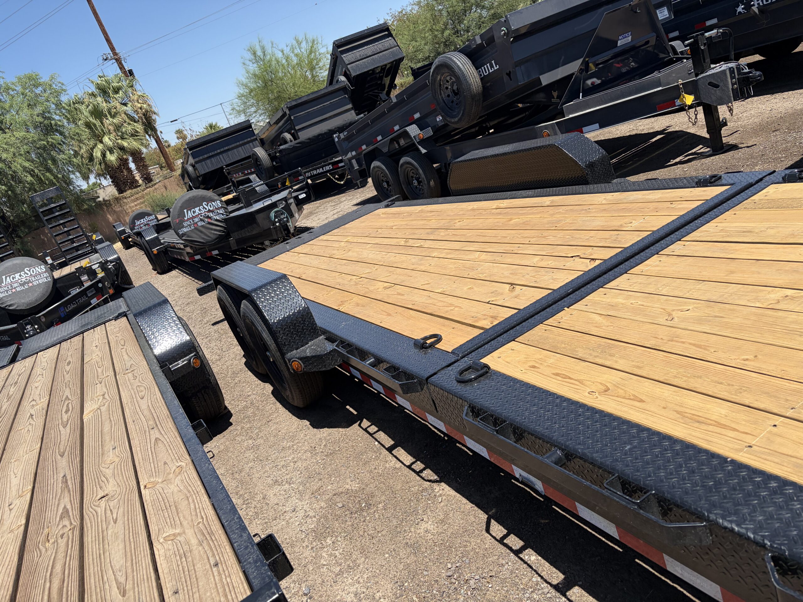 24x83 IronBull Tandem Axle, 14K GVWR, Low-Pro Gravity Tilt - Image 2