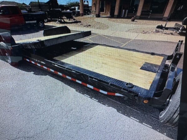 24x83 IronBull Tandem Axle, 14K GVWR, Low-Pro Gravity Tilt