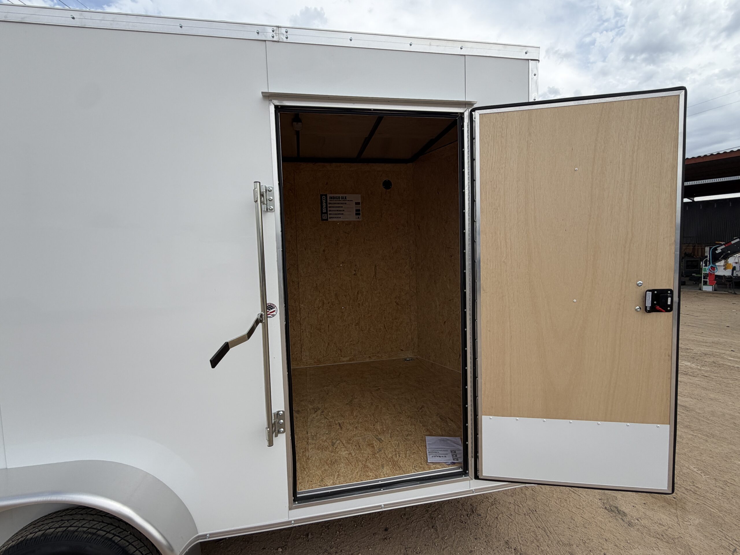 14x7 Indigo DLX, 7K GVWR, Rear Double Doors - Image 6